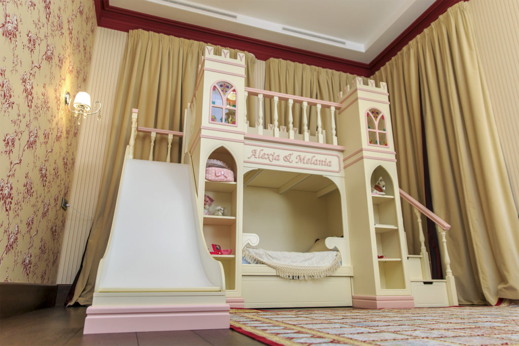 Кровать замок принцессы